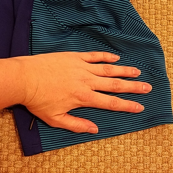 Athleta Performance Long Sleeve Top - Picture 4 of 4